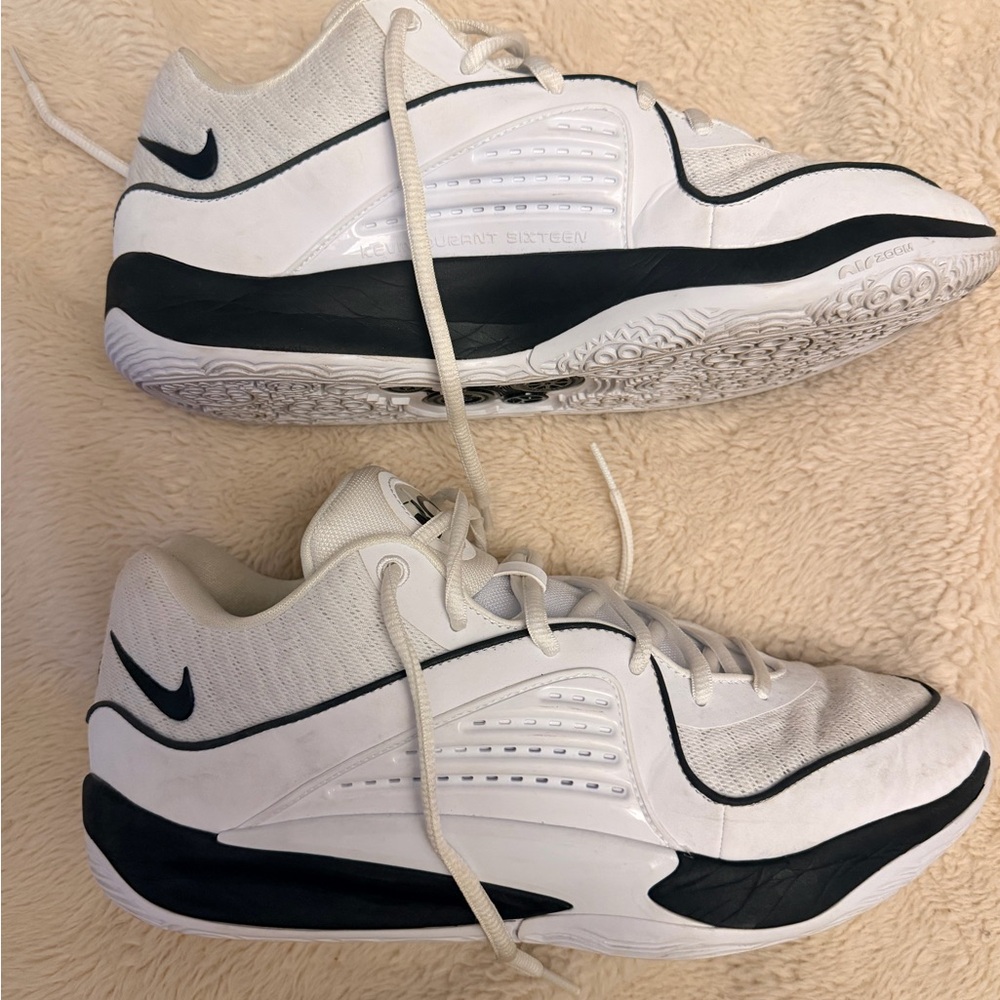 Nike Men's Athletic Shoes in White and Black